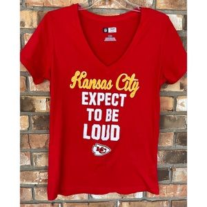 NFL Team Apparel Red Kansas City Short Sleeve V-Neck Graphic Tee Size Large